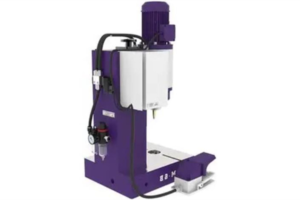 鉚頭不轉？可能使用的是徑向鉚接機！